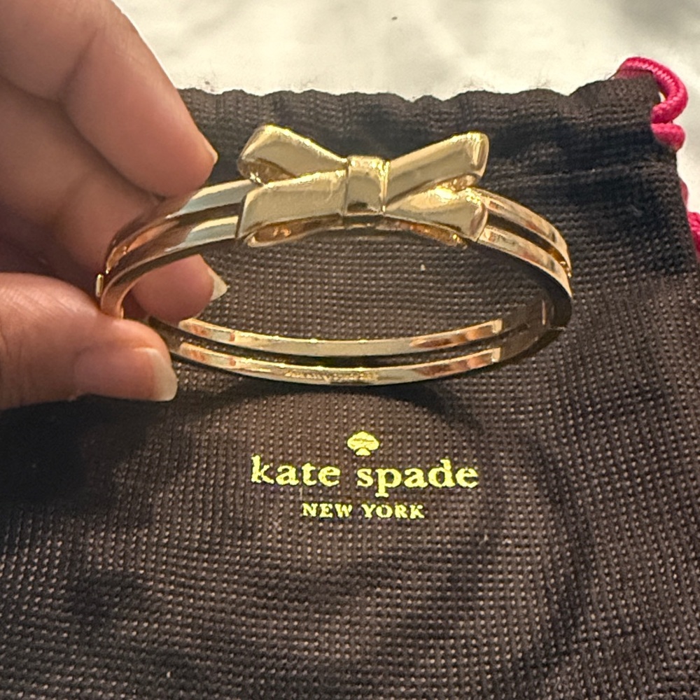 Kate Spade bow bracelet - Picture 2 of 2